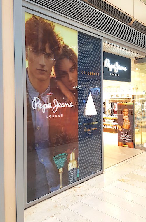 Schilder für Pepe Jeans in Hamburg